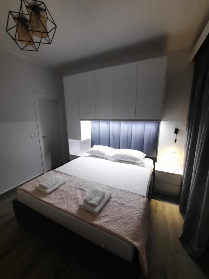 Nora'S Guesthouse Saranda Extérieur photo