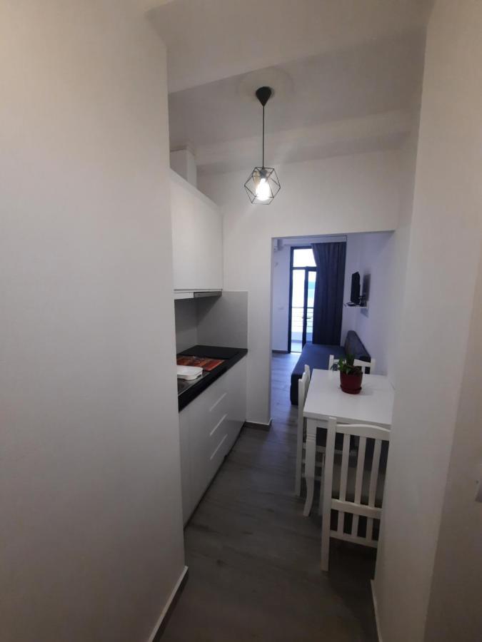 Nora'S Guesthouse Saranda Extérieur photo