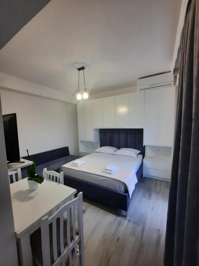 Nora'S Guesthouse Saranda Extérieur photo