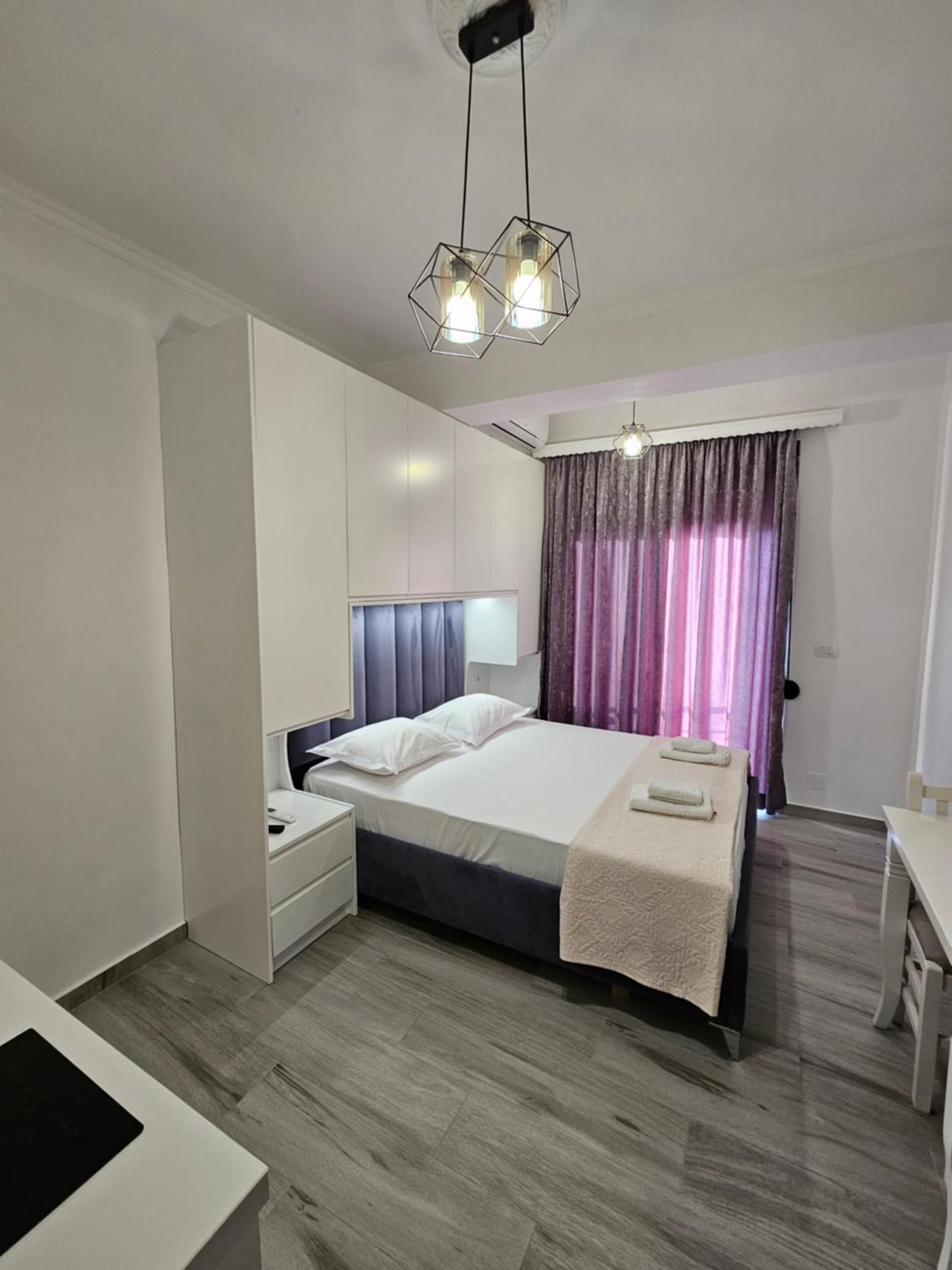Nora'S Guesthouse Saranda Extérieur photo