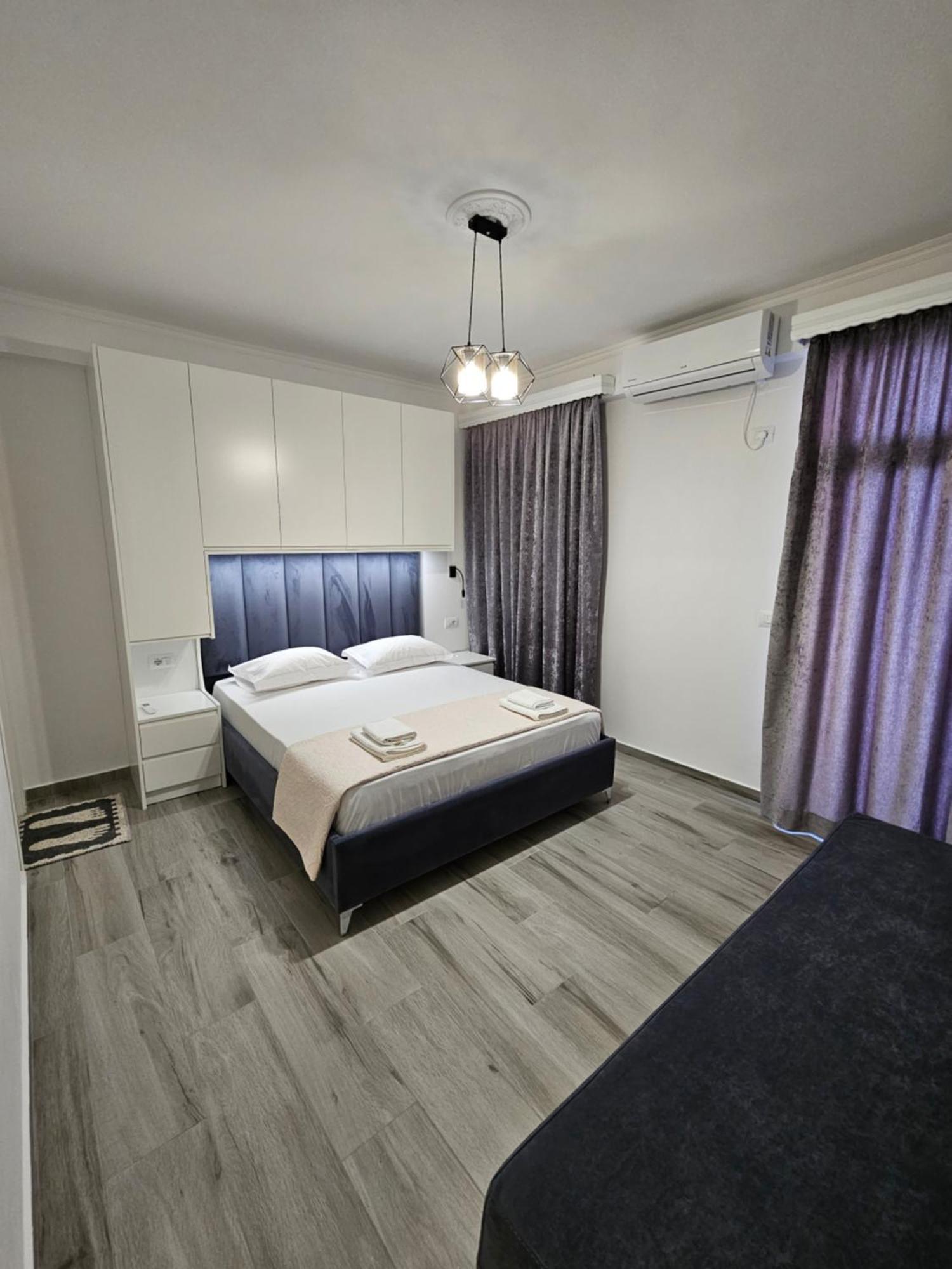 Nora'S Guesthouse Saranda Extérieur photo