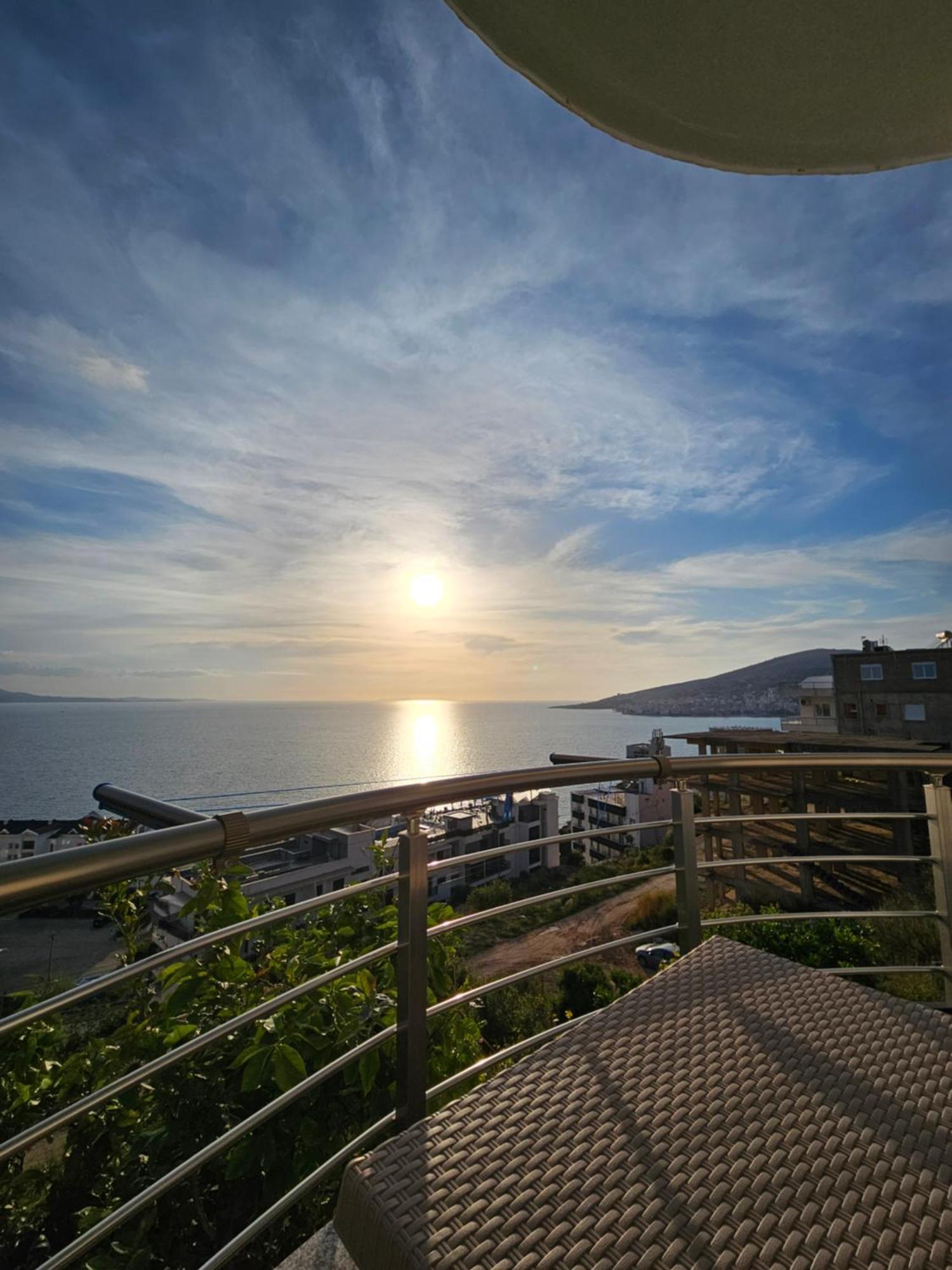 Nora'S Guesthouse Saranda Extérieur photo