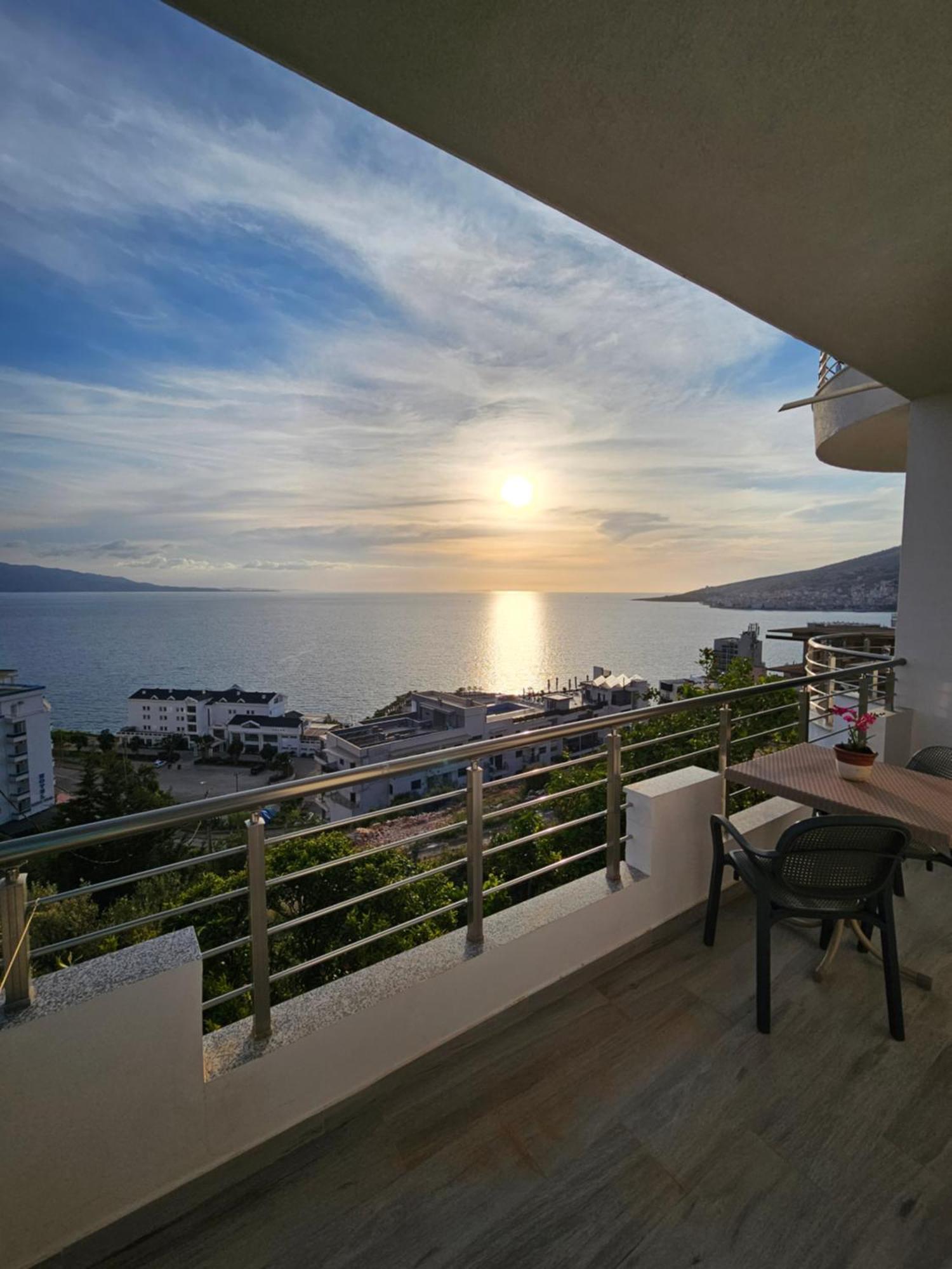 Nora'S Guesthouse Saranda Extérieur photo