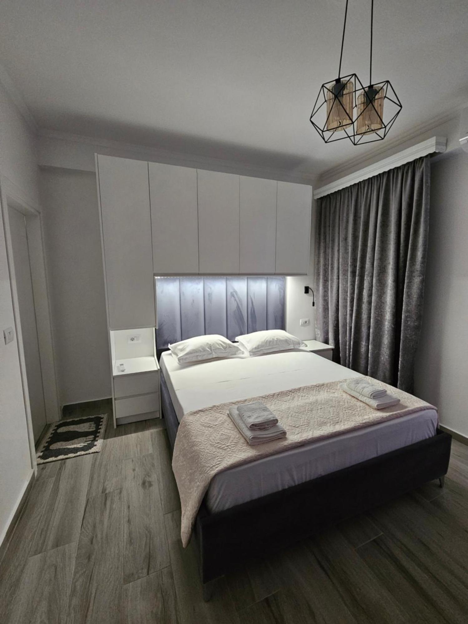 Nora'S Guesthouse Saranda Extérieur photo