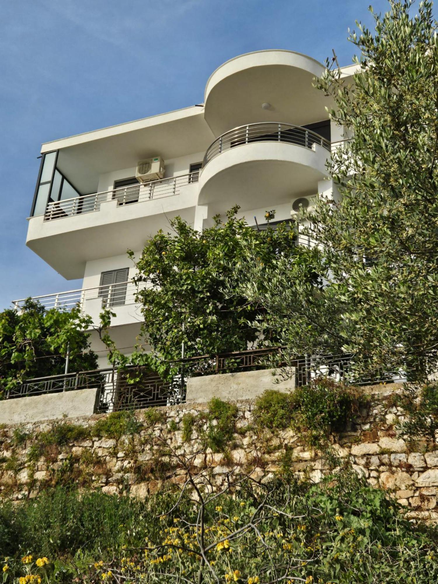Nora'S Guesthouse Saranda Extérieur photo